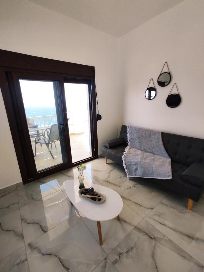 Via Ferrata House Apartamento Myrties Exterior foto